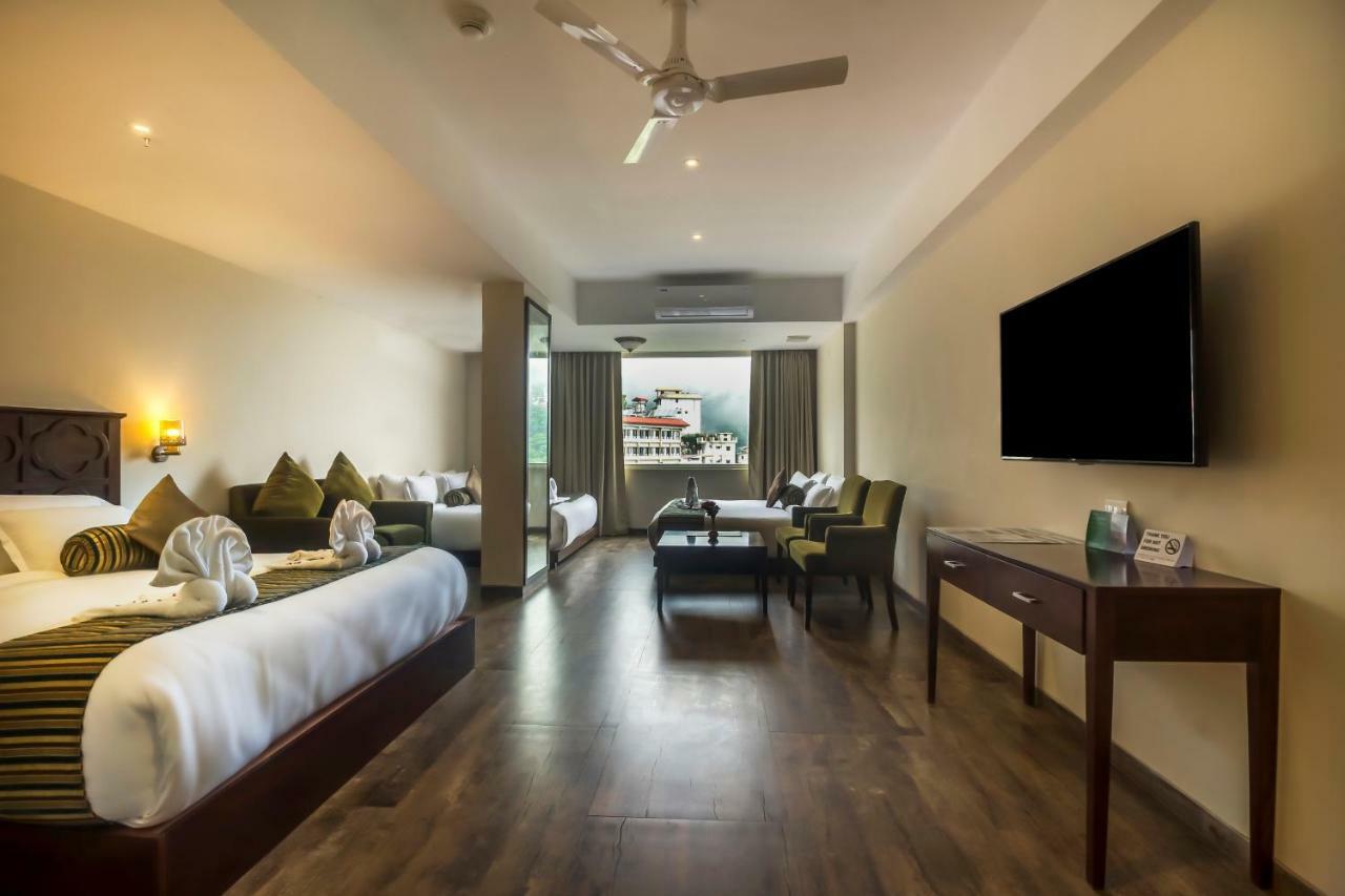 Ellbee Mussoorie Hills Hotel ภายนอก รูปภาพ