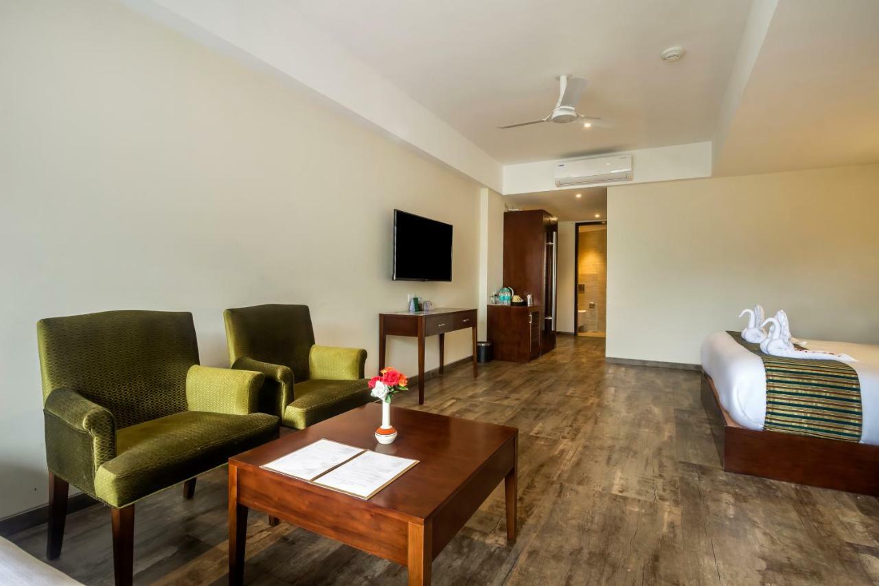 Ellbee Mussoorie Hills Hotel ภายนอก รูปภาพ